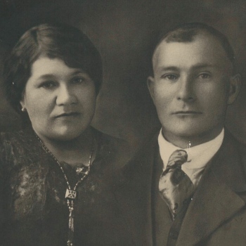 <p>Sharp family photo.</p><br/>